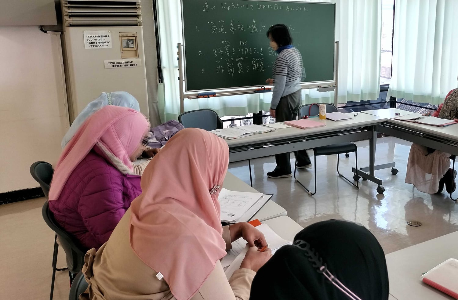 言葉の壁を超える講座の様子